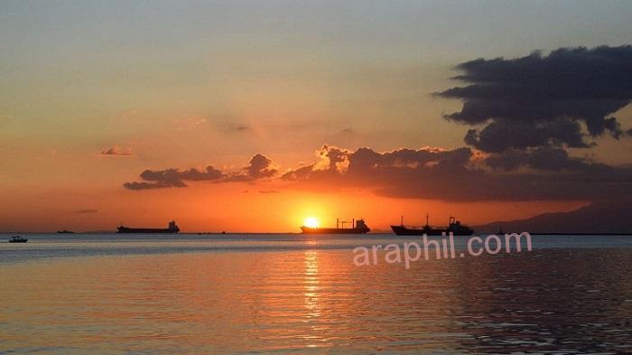 منظر غروب الشمس فى خليج مانيلا – رفيق العمر